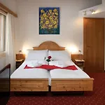 Διαμέρισμα Abendrot Apartments-10 By Interhome Γκρίντελβαλντ