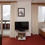 Apartment Apartment Chalet Abendrot Apartments-10 By Interhome